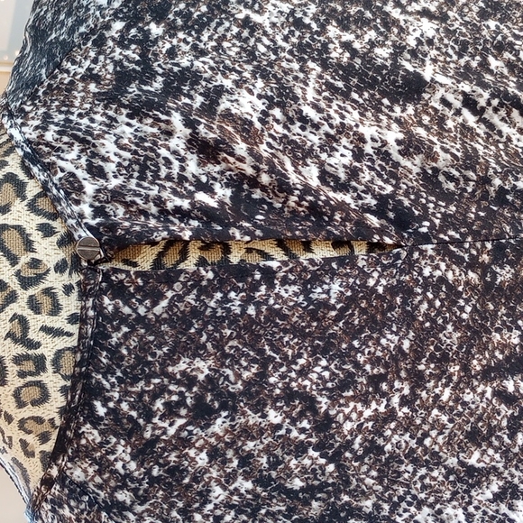 Mossimo by Target 2016 Ladies High Low Bell Sleeve Blouse Size:XL Black&White - Picture 8 of 12